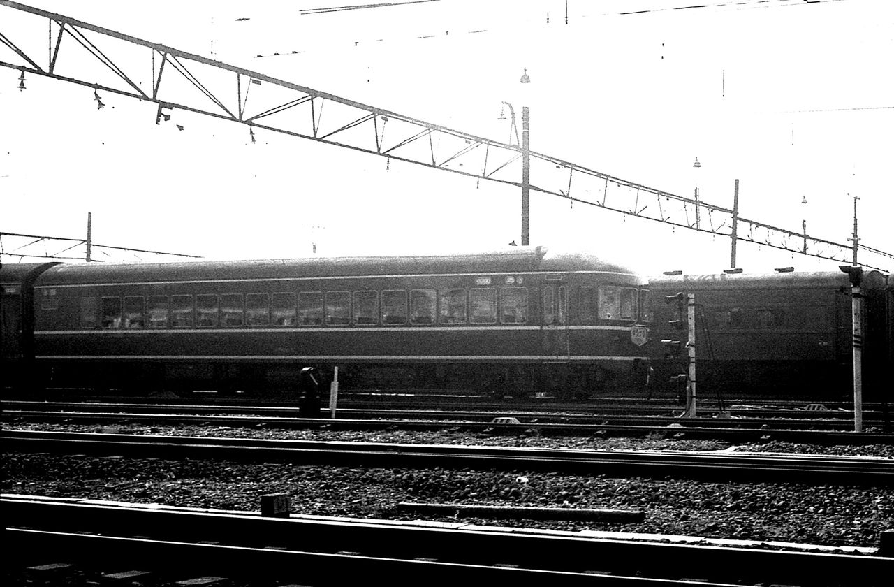 ブルートレイン20系の座席車#2 : レール＆KQ倶楽部