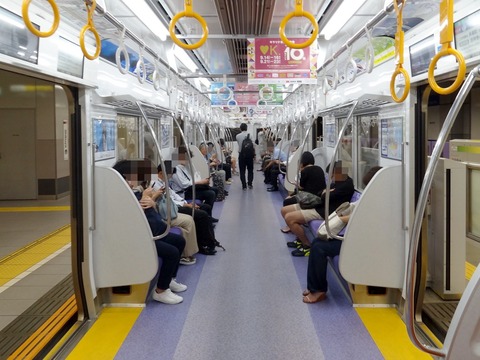 a98898a7-s.jpg