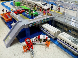 �ϥ��ѡ��쥹���塼��ȱ�