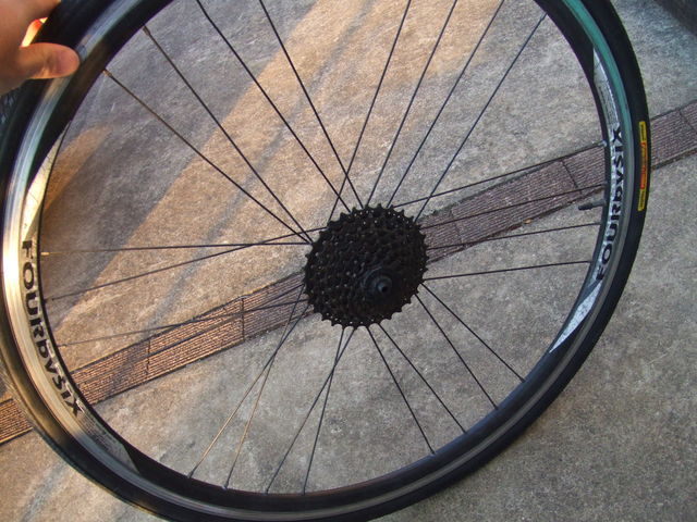 自転車のチェーンがガクンとなる