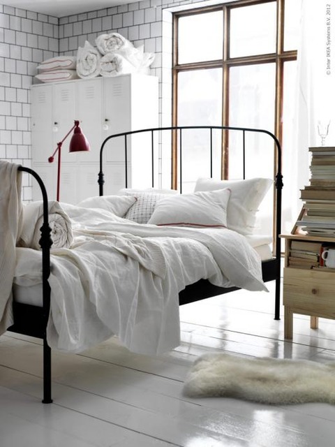 IKEAの シンプルなBed RoomとOffice
