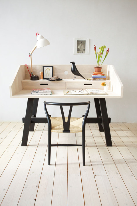 オランダ、Friesland  SLOW WOODの家具