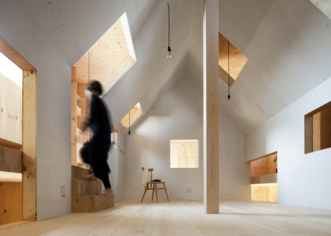 合板（Plywood)を使った家とインテリア