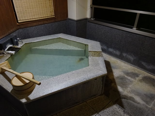 天然温泉かけ流し露天風呂付ラブホテル ホテルk 温泉巡りと八百万の神
