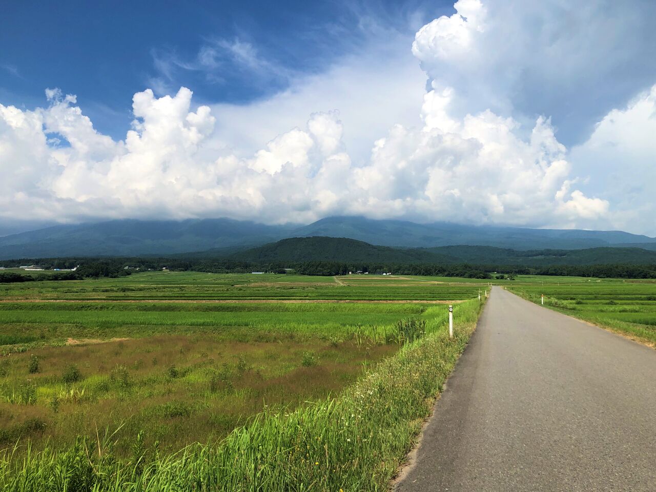 夏の鳥海山より 高瀬峡 Diamond Dust 夏の鳥海山より 高瀬峡 Diamond Dust
