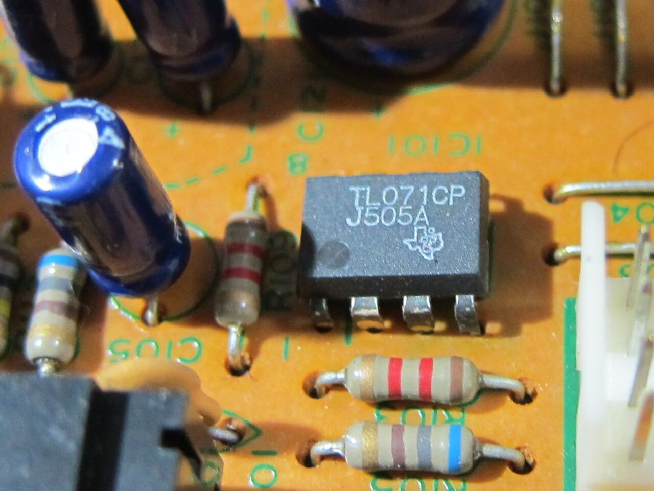 Victor Voss SS-A90 : オーディオ・マルチシステム奮闘記 Victor Voss SS-A90 : オーディオ・マルチシステム奮闘記
