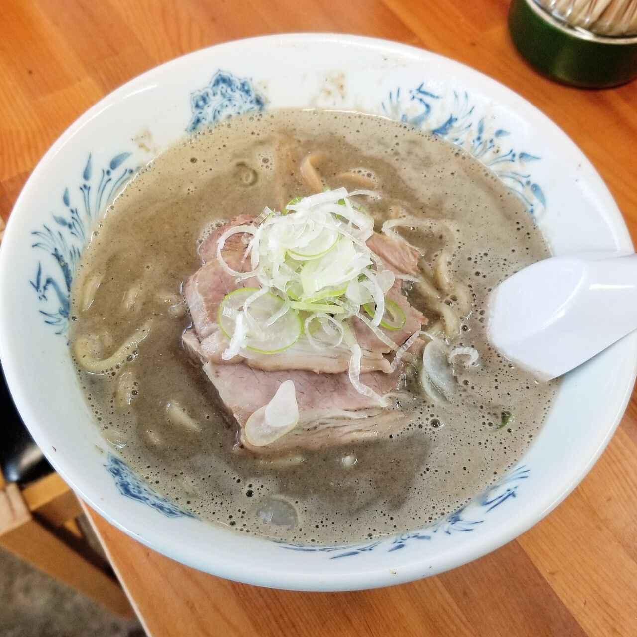 麺屋晃心 濃厚煮干し ダイエットとラーメンという矛盾 麺屋晃心 濃厚煮干し ダイエットとラーメンという矛盾