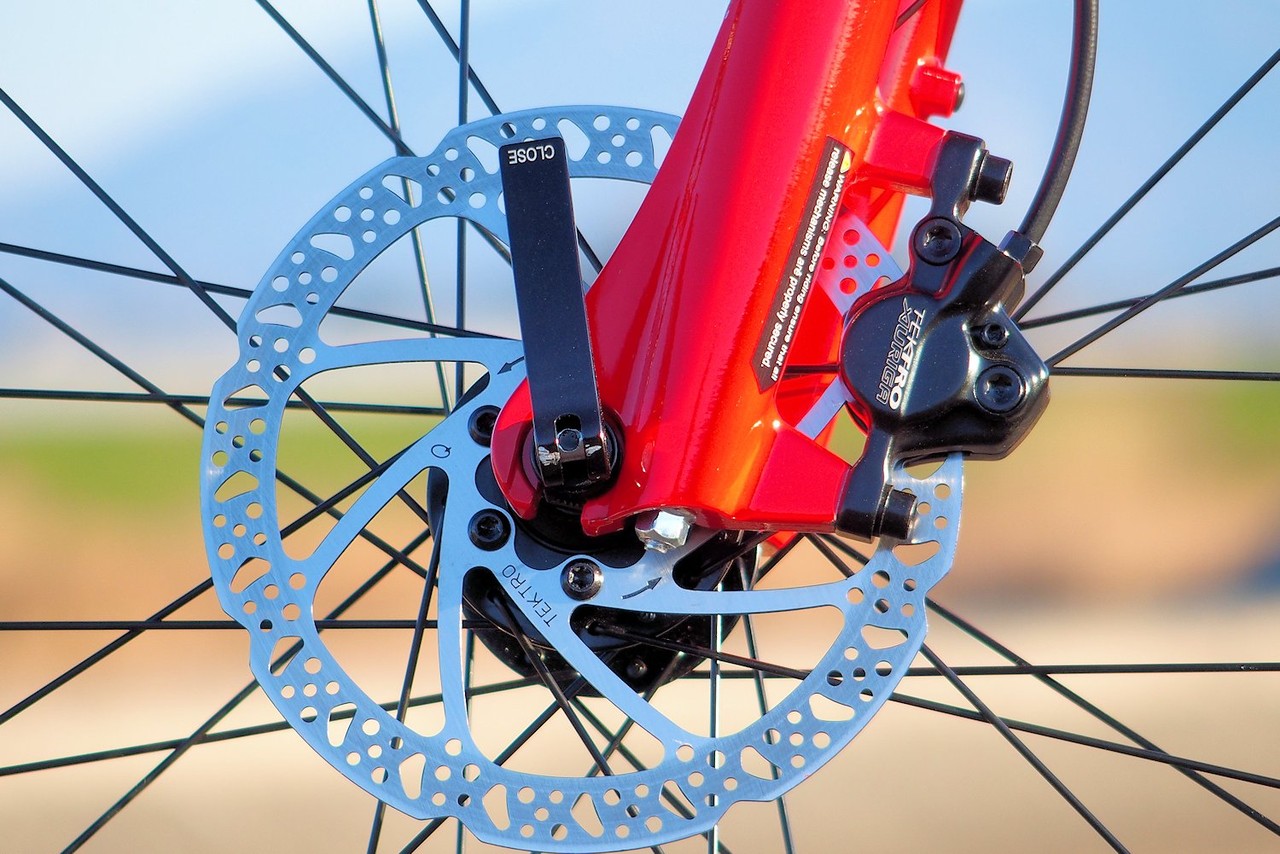 超美品 TREK Ds8.4 マウンテンバイク油圧ディスク 700c 愛知 超美品 TREK Ds8.4 マウンテンバイク油圧ディスク 700c 愛知 超