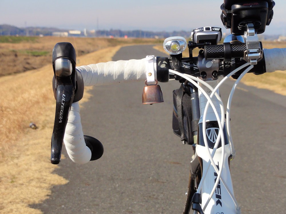熊よけのベル自転車