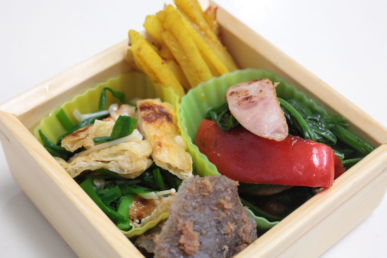 若鶏の照り焼き弁当 ヤツガシラとするめいかの煮物 絹サヤ 今日の弁当問題 若鶏の照り焼き弁当 ヤツガシラとするめいかの煮物 絹サヤ 今日の弁当問題
