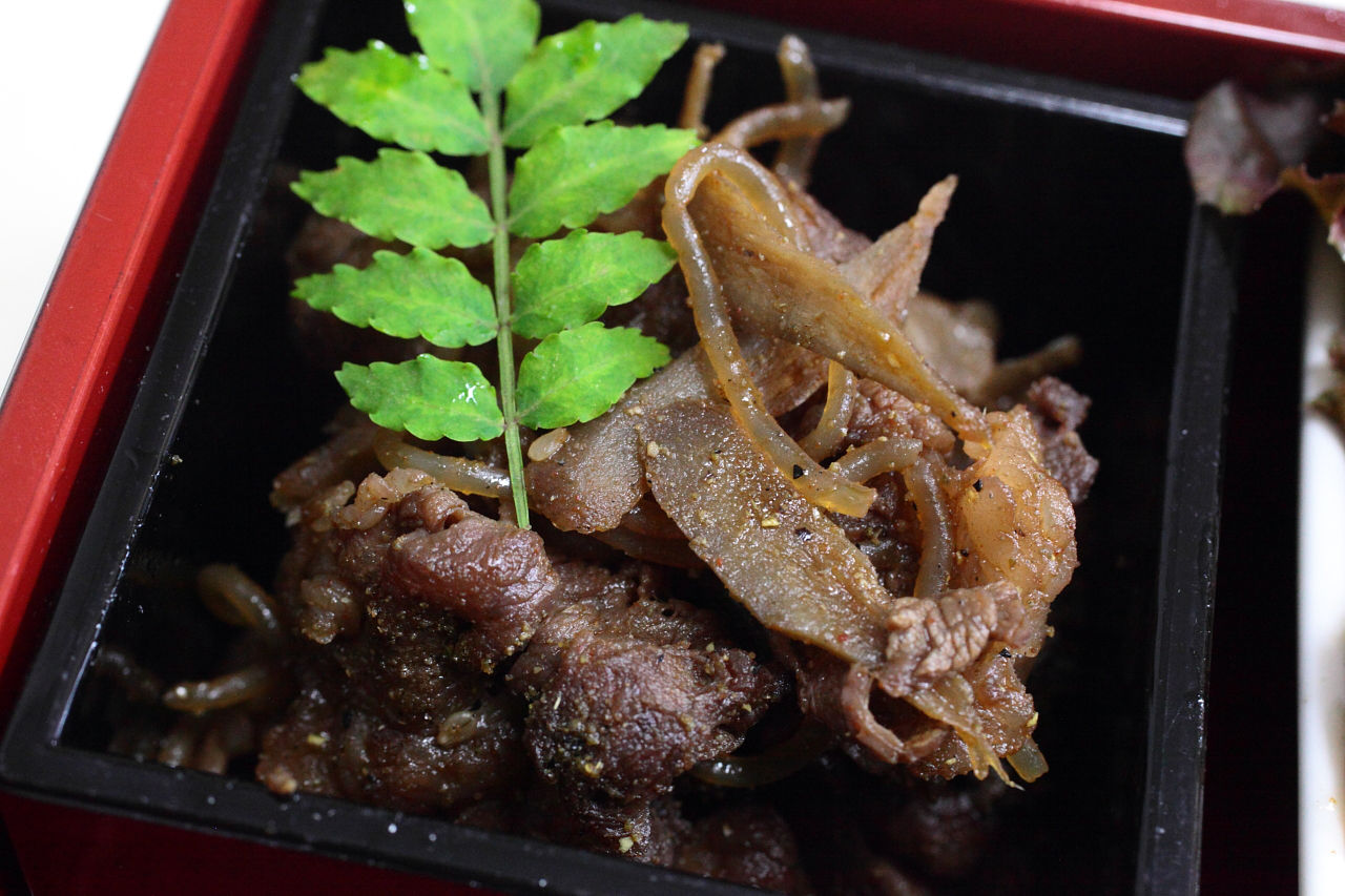 ハモ照り焼き入り冷やし茶碗蒸し 鳥もも肉のガーリックソテー 牛肉とごぼうの当座煮 芝海老の素揚げ 絹さやの胡麻和え 小松菜のおひたし 今日の弁当問題 ハモ照り焼き入り冷やし茶碗蒸し 鳥もも肉のガーリックソテー 牛肉とごぼうの当座煮 芝海老の素揚げ 絹さやの胡麻和え 小松菜のおひたし 今日の弁当問題