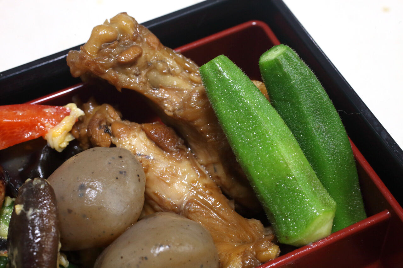 地場産太刀魚の塩焼き せりと油揚げのワサビ和え ゴーヤチャンプルー 手羽元のポン酢煮 揚げ出し豆腐のおろし生姜あんかけ 豆腐と油揚げの味噌汁 煮豆 今日の弁当問題 地場産太刀魚の塩焼き せりと油揚げのワサビ和え ゴーヤチャンプルー 手羽元のポン酢煮 揚げ出し豆腐のおろし生姜あんかけ 豆腐と油揚げの味噌汁 煮豆 今日の弁当問題