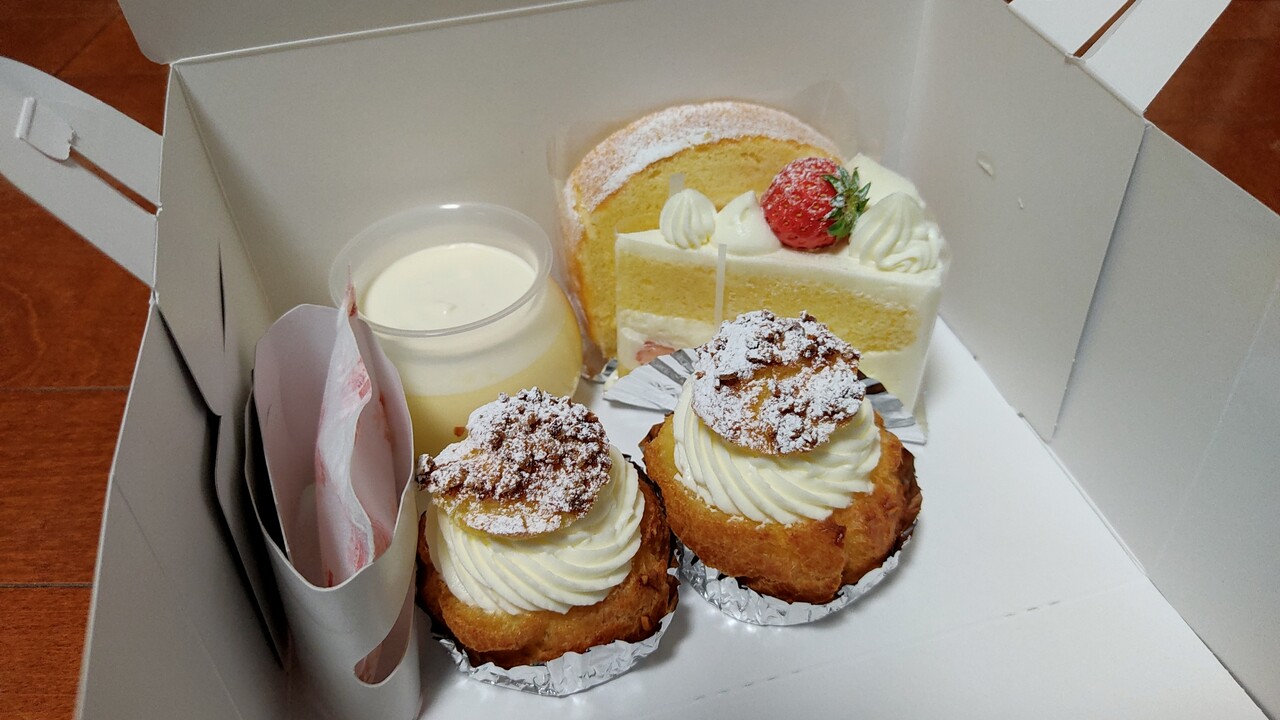 少し前にオープンしたケーキ屋さんが有りまして 函館市美原にある洋菓子店 ラ メゾン ド ガトー アンティーク さんにてケーキを購入してきました 函館 気まぐれブログ