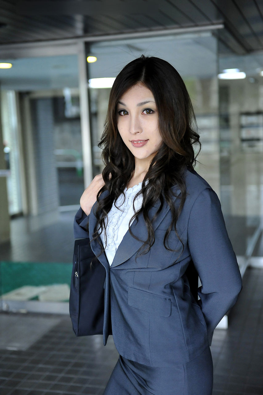 美人女医の密かな楽しみ （１０）／飯島奈津美さん : ０．５５世紀少年