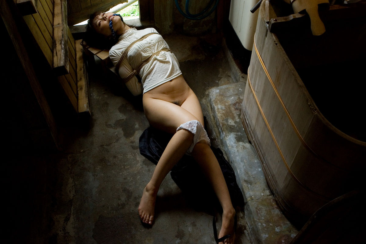 昭和緊縛史  美女緊縛 (108)/沢井真帆さん② : 0.55世紀少年