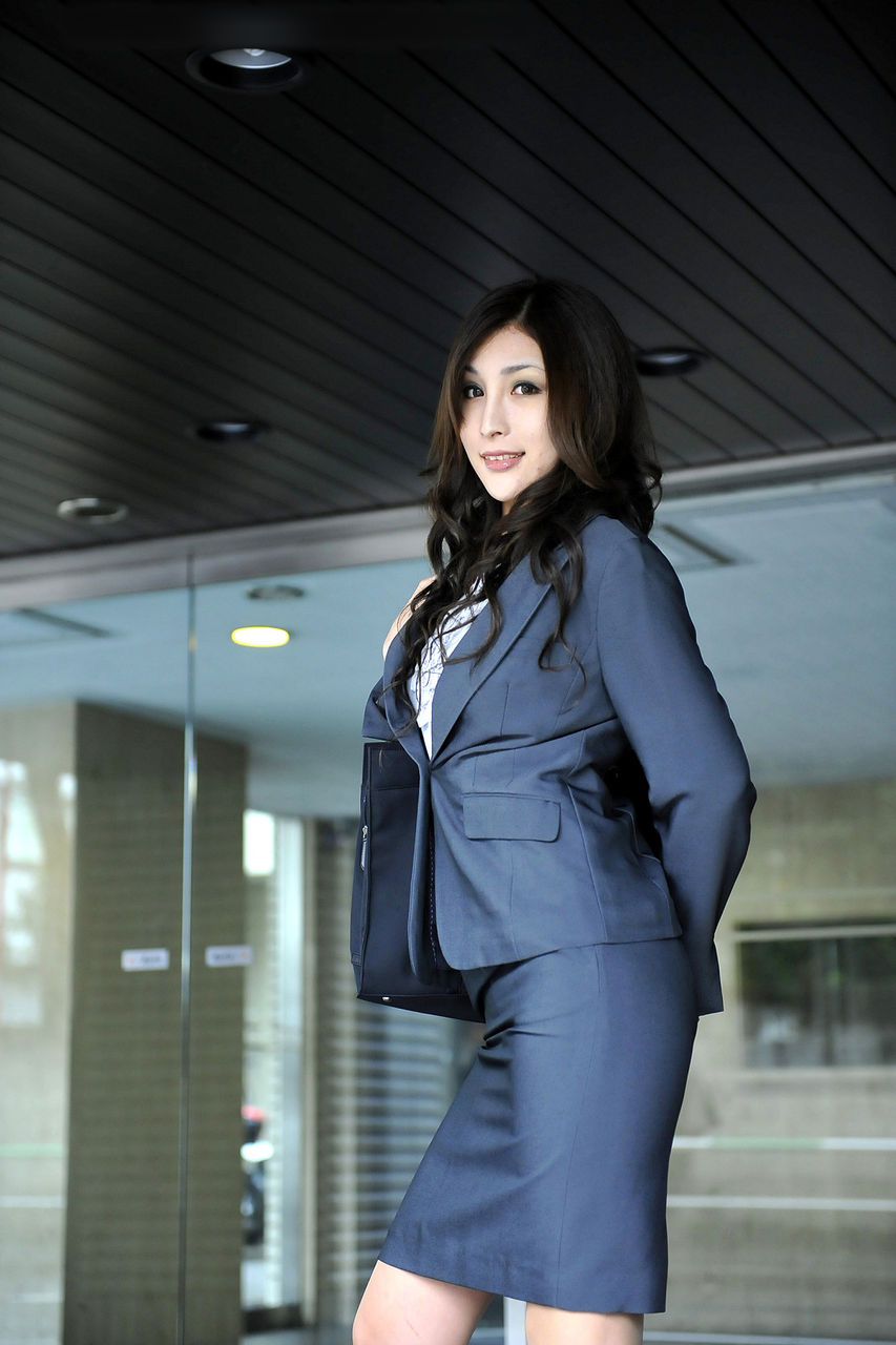 美人女医の密かな楽しみ （１０）／飯島奈津美さん : ０．５５世紀少年