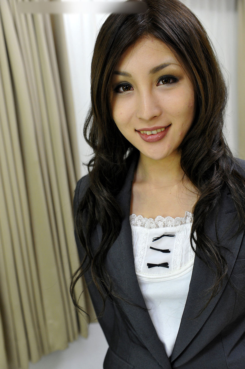 美人女医の密かな楽しみ （１２）／飯島奈津美さん : ０．５５世紀少年