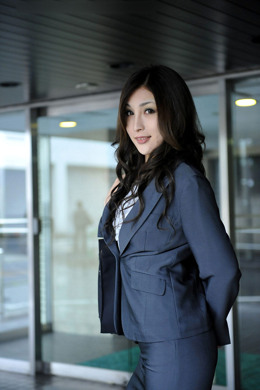 美人女医の密かな楽しみ （１０）／飯島奈津美さん : ０．５５世紀少年