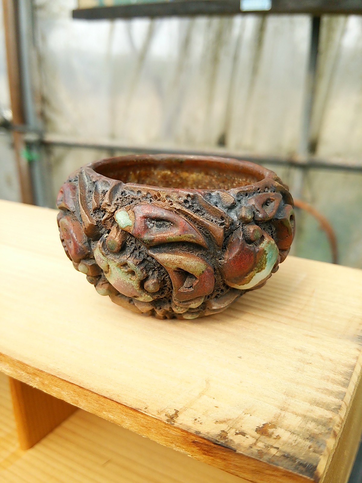 亦盆栽」岡谷是心 彫刻蟹 六角鉢 小品盆栽鉢 植木鉢 時代付け