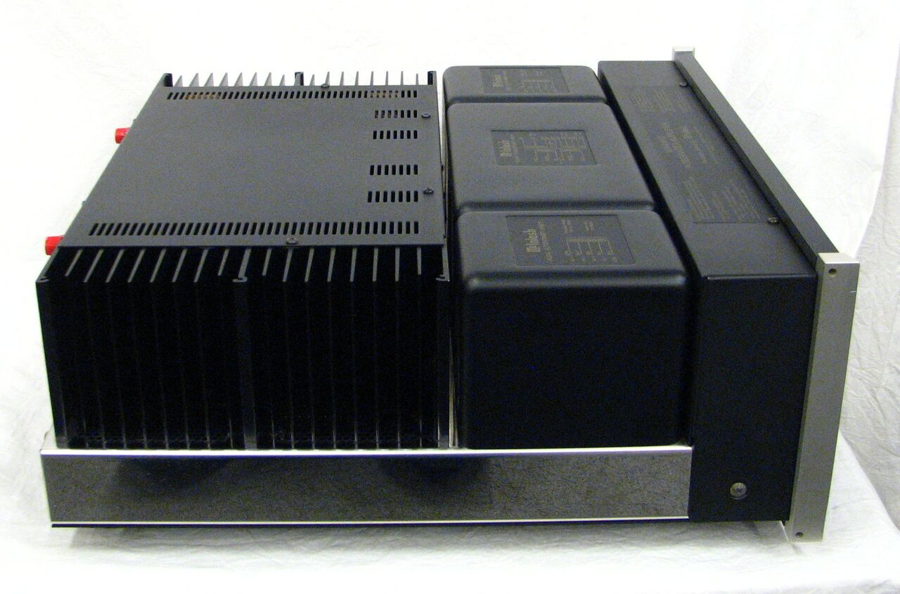 プリメインアンプ McIntosh MA6900 中古入荷しました プリメインアンプ McIntosh MA6900 中古入荷しました