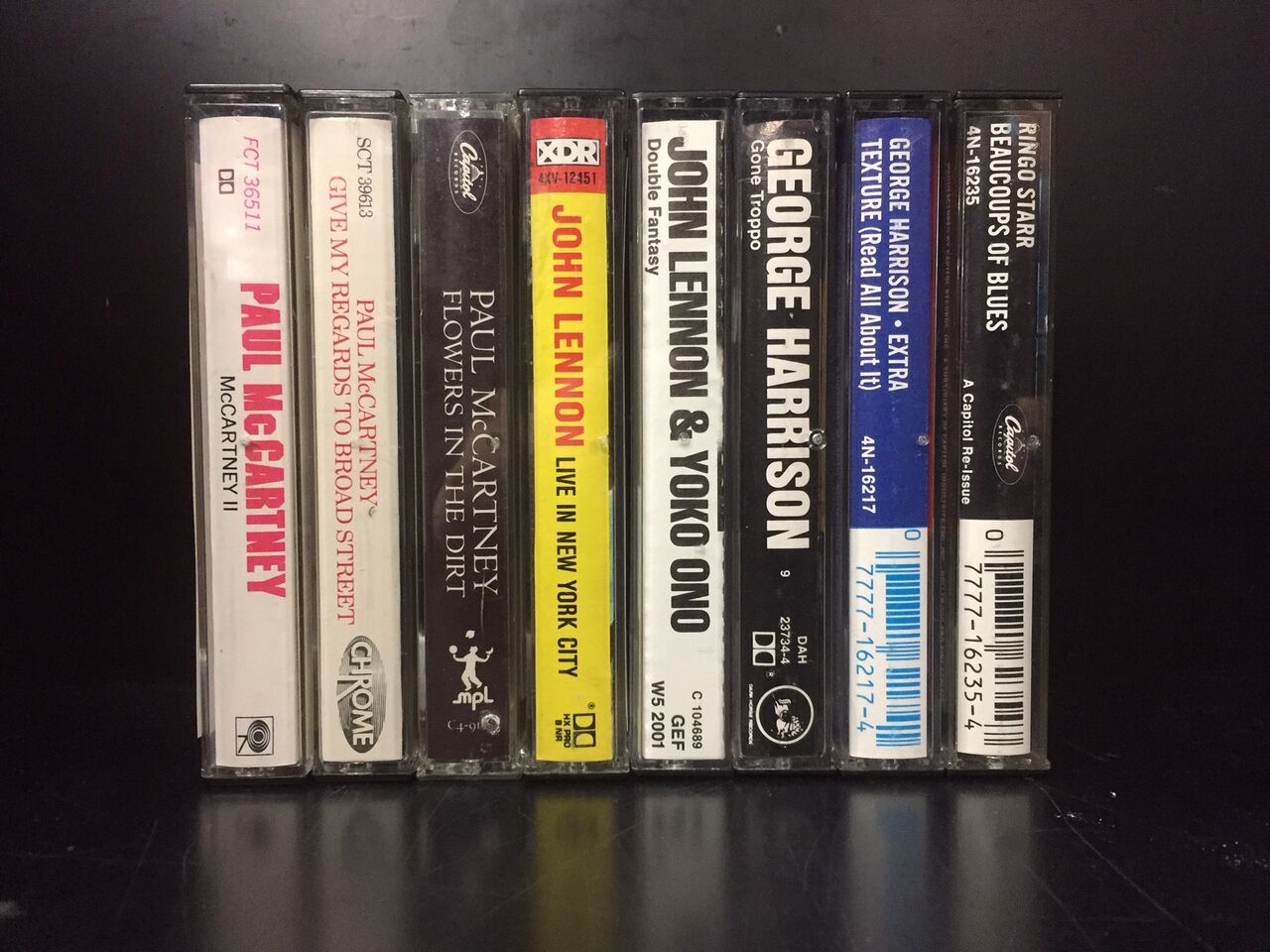 BEATLESソロ作品のカセットテープが中古で入荷♪FLOWERS IN THE DIRT等 