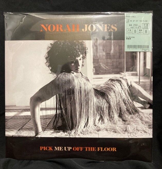 NORAH JONES / LITTLE BROKEN HEARTS ＆ PICK ME UP OFF THE