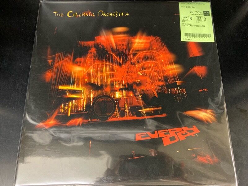 ☆中古ビデオ　屋根 1956 ヴィットリオ・デ・シーカ 共感できる佳作 CINEMATIC ORCHESTRA / EVERY DAY (ZEN59) 中古で入荷しました