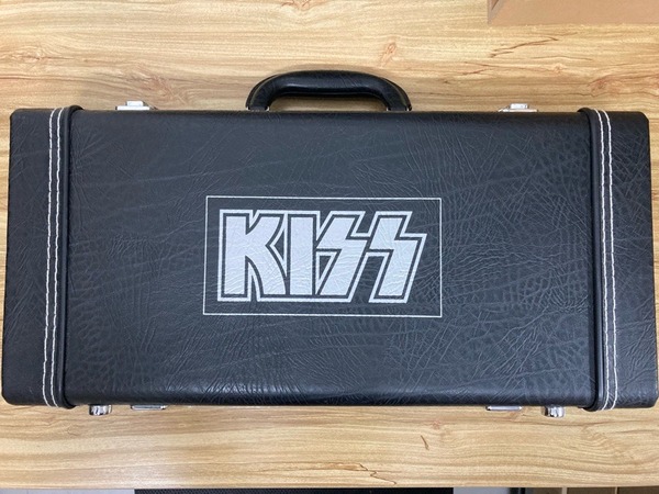 キッス KISS / KISS BOX 地獄のギター・ケース (CD/BOX)中古で入荷しま