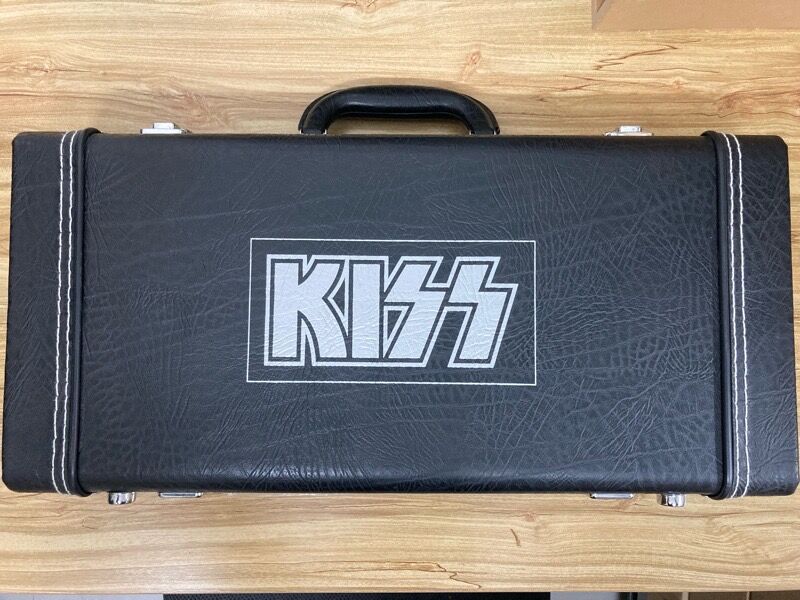 キッス KISS / KISS BOX 地獄のギター・ケース (CD/BOX)中古で入荷しま
