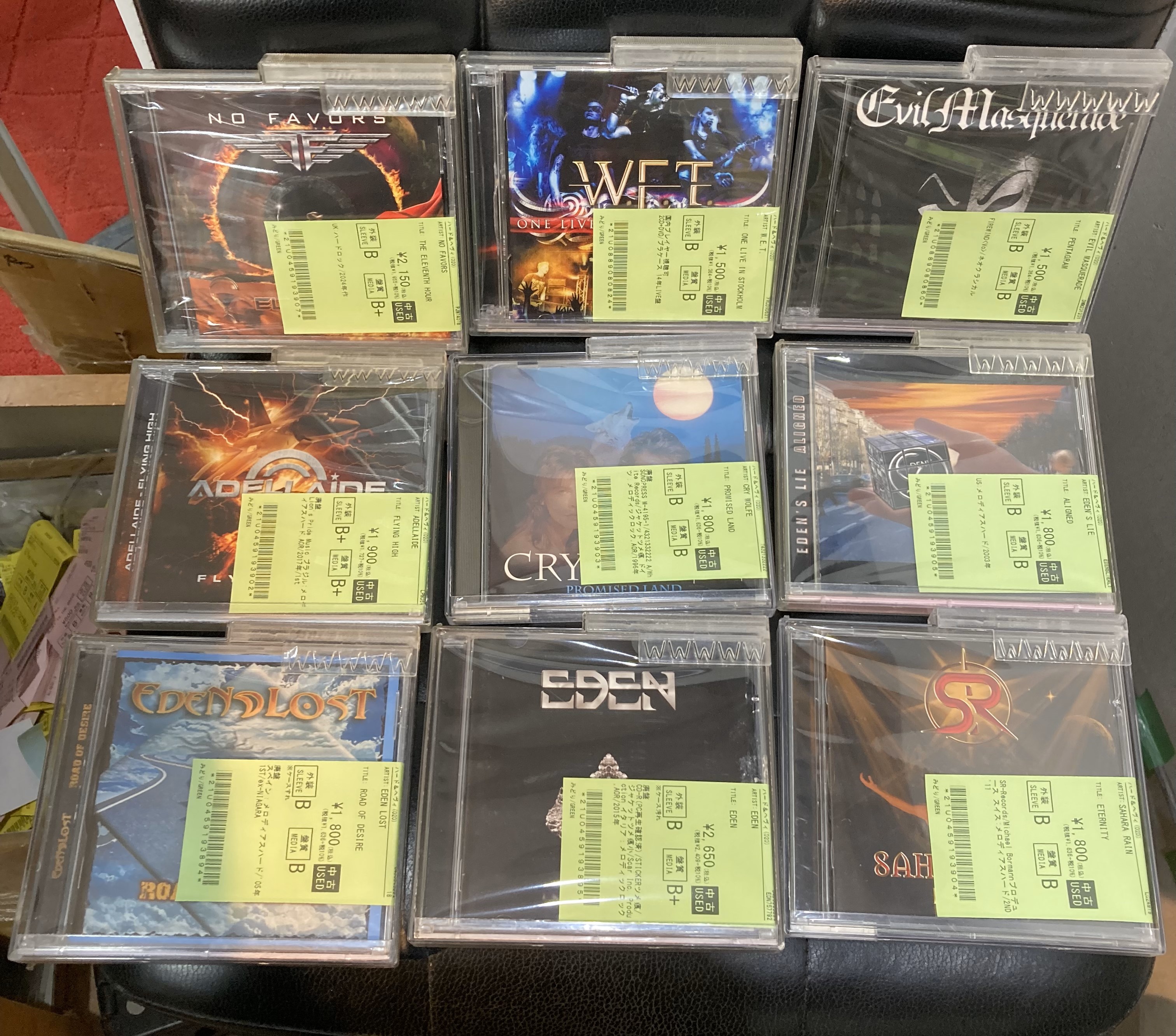 HEAVY METAL中古CD新着コーナーの輸入中古CDを店頭にチラシます