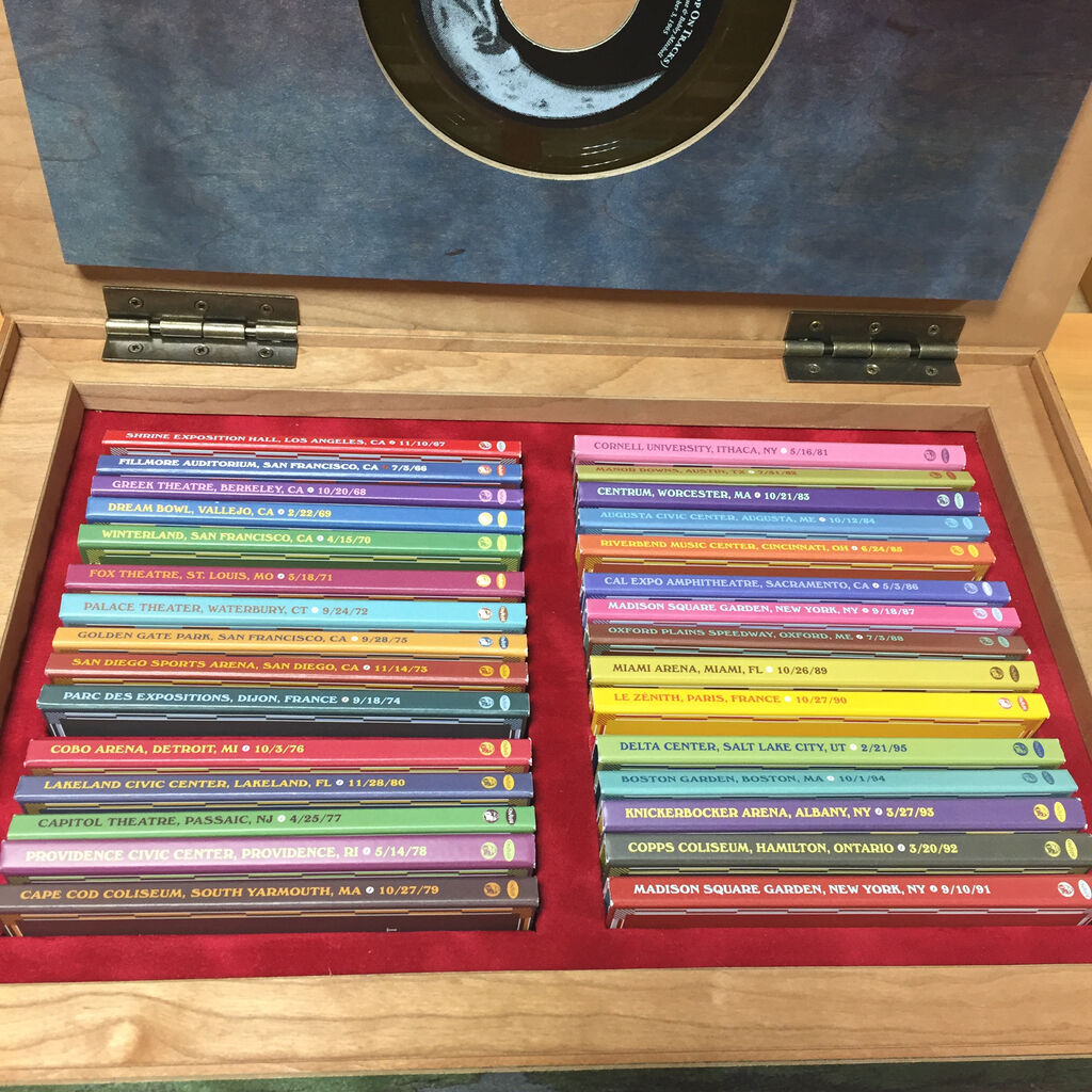 GRATEFUL DEAD超豪華ボックス「30 TRIPS AROUND THE SUN」中古