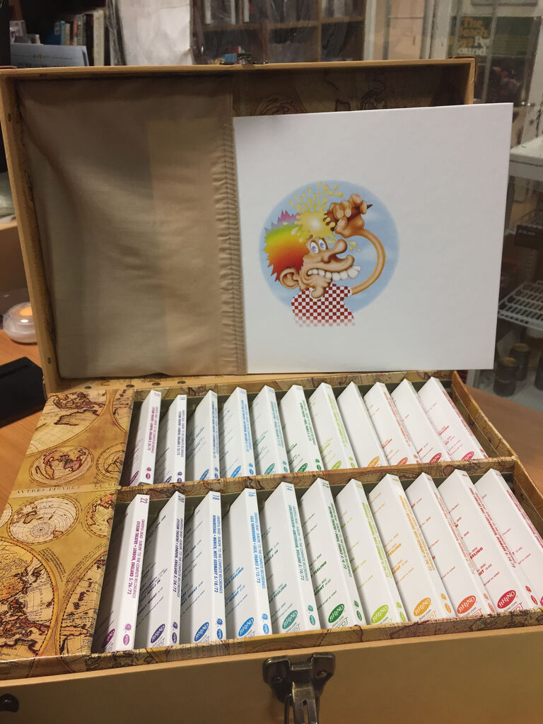 グレイトフル・デッド CD-BOX GRATEFUL DEAD - Box (6Cd) - Amazon.com