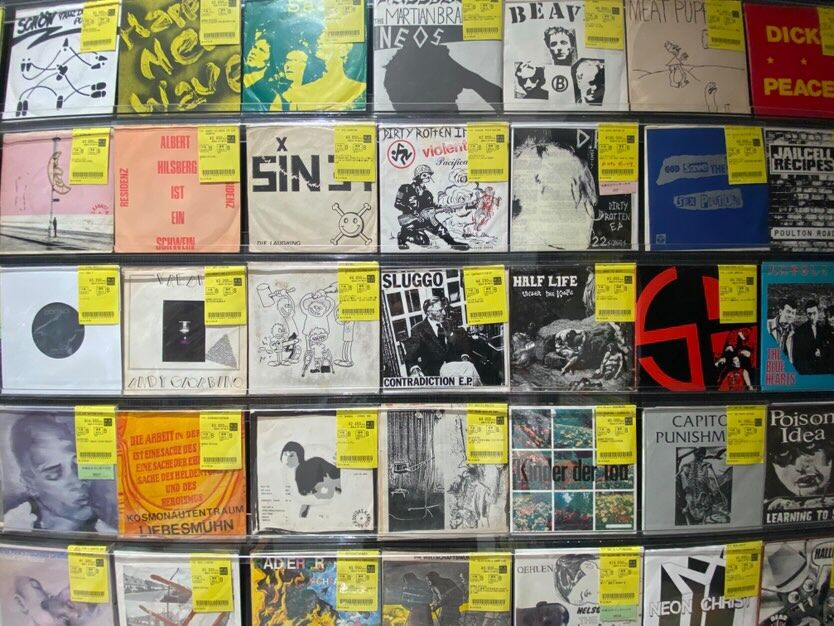 貴重7インチ】PUNK/HARDCORE/NOISE/AVANT-GARDEを中心に7インチを一挙