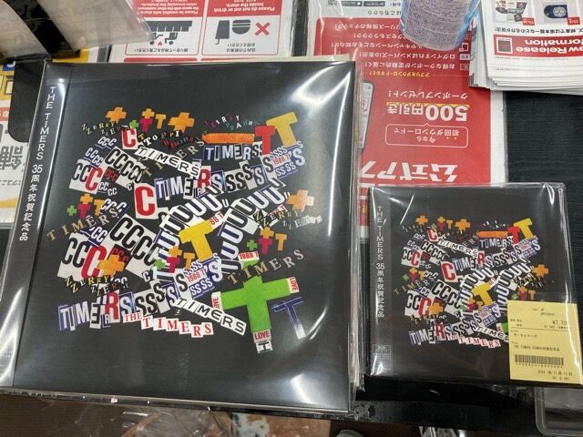 ザ・タイマーズアクリルスタンド付 『THE TIMERS 35周年祝賀記念品』