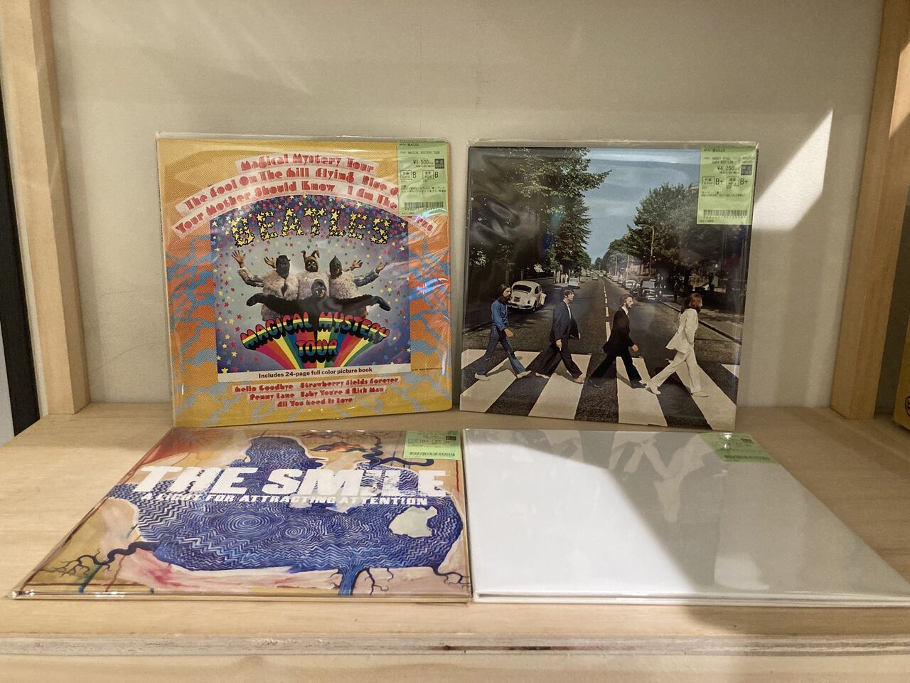 11/1(土)【中古新入荷】BEATLES,RADIOHEADをはじめロック近年盤が