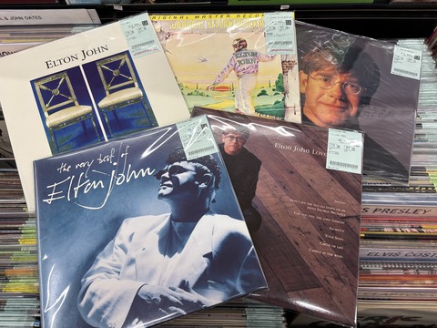 エルトン・ジョン　CD、DVD まとめ売り 中古入荷情報】エルトン・ジョン 約200点入荷！！！！ : ディスク