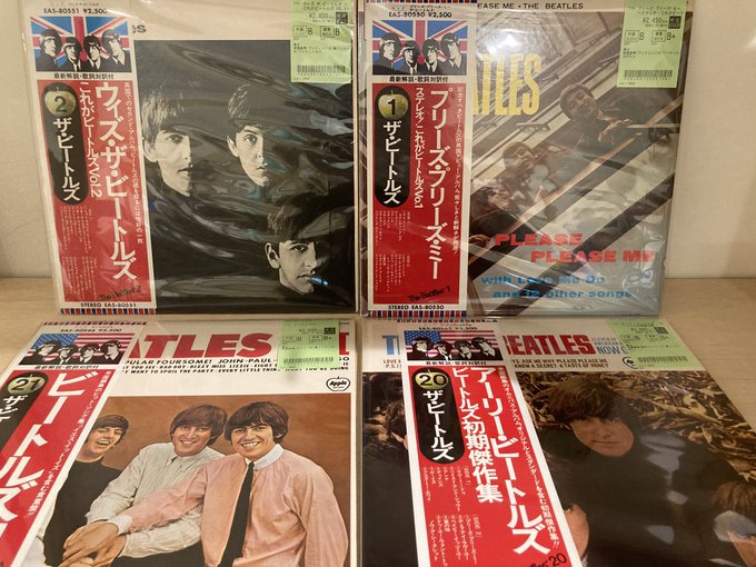10/28(火) 【中古新入荷情報！】 Beatlesの国旗帯付 中古レコードが