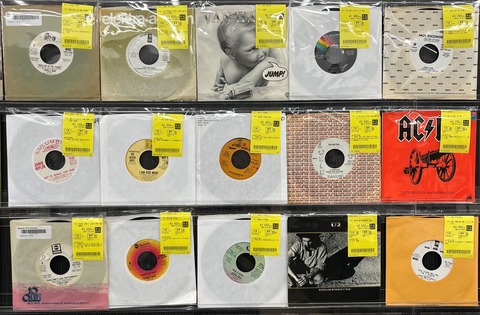 9/7(日)JONI MITCHELL,STEELY DANなど中古7インチシングル15点放出