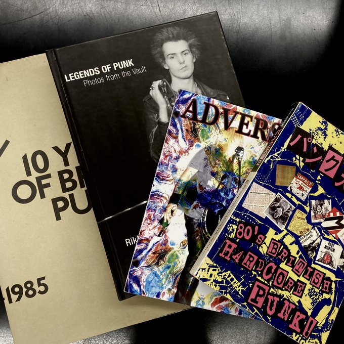 ☆PUNK中古新入荷情報☆】写真集や超貴重資料など、PUNK関連書籍