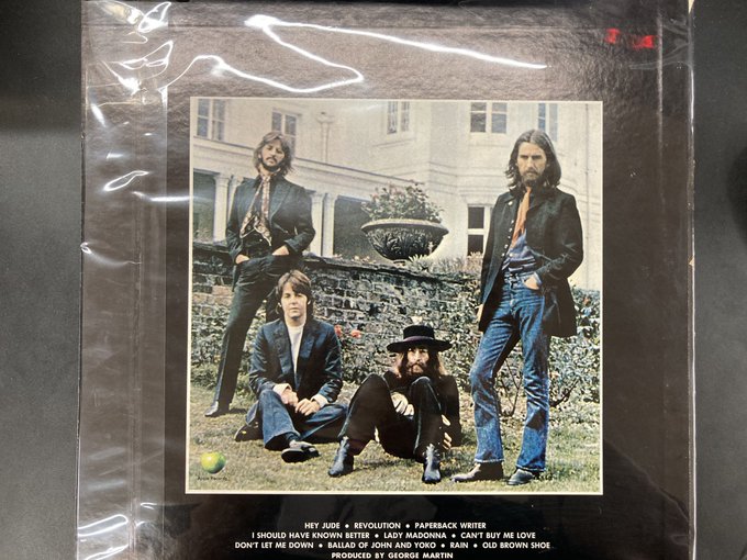 🍏BEATLES中古新入荷情報🍏『HEY JUDE』国内見本盤の白ラベル・赤盤が