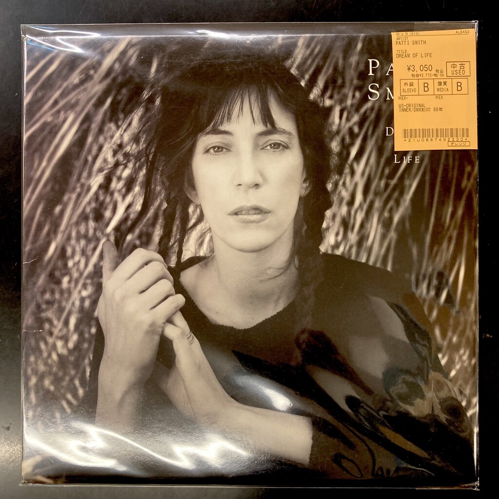 ⭐中古新入荷情報⭐】PATTI SMITHのLPがまとまって入荷しました ⭐中古新入荷情報⭐】PATTI SMITHのLPがまとまって入荷しました