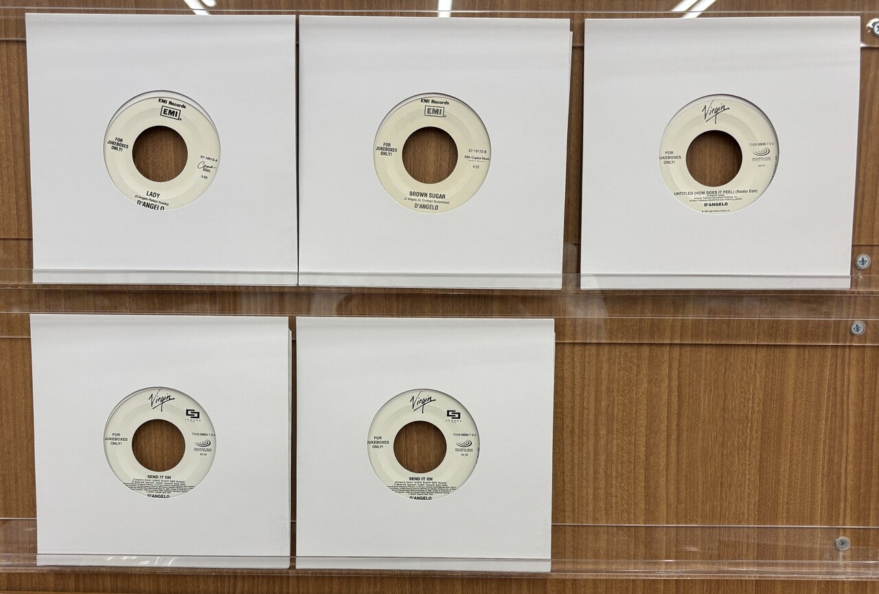 12/15(月) D'ANGELO7インチシングル4タイトル入荷いたしました