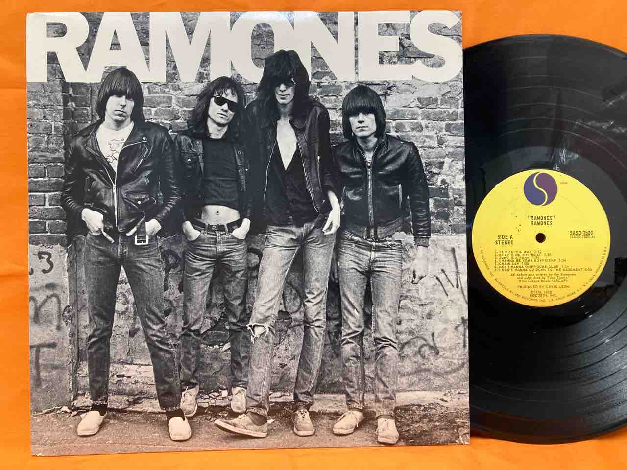 RAMONES レコード　極美品 RAMONES レコード 極美品 RAMONESの名盤レコード各種入荷しま