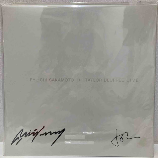 坂本龍一 サイン入り ７インチ 166053d4-s.jpg