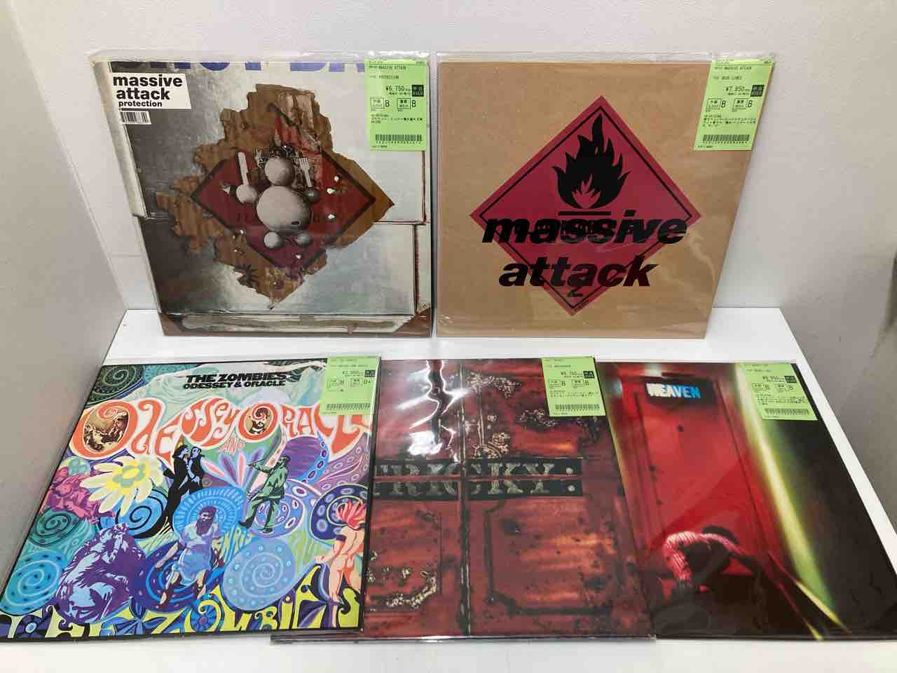 MASSIVE ATTACKなど90's中心にロック中古レコードがまとめて入荷いたし