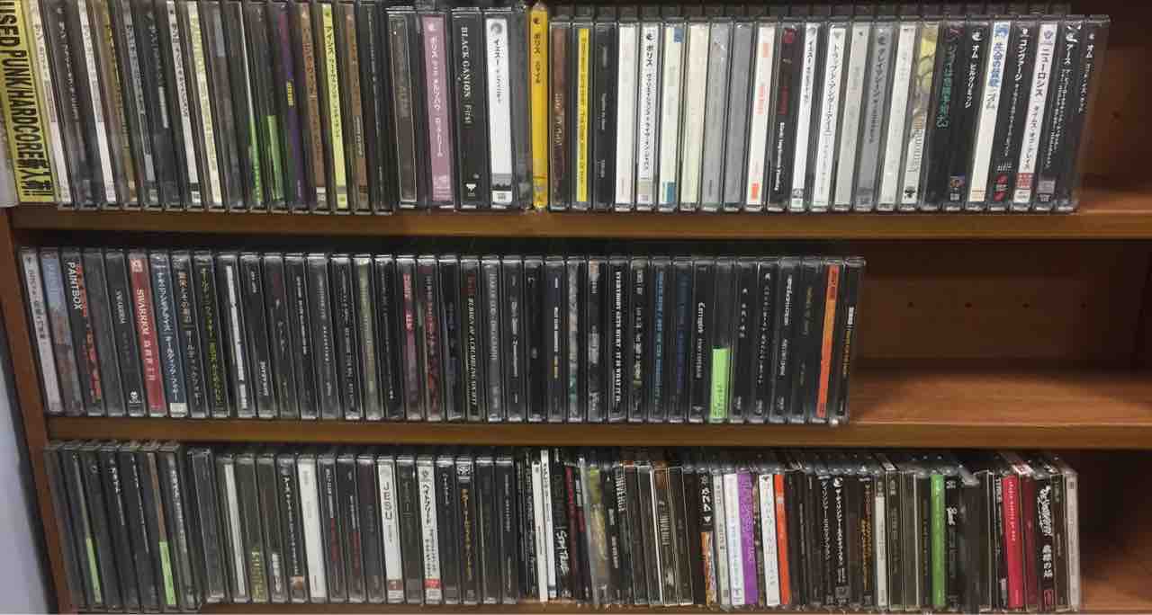 パンク、ハードコアのCDが約100点ほど緊急入荷いたしました 