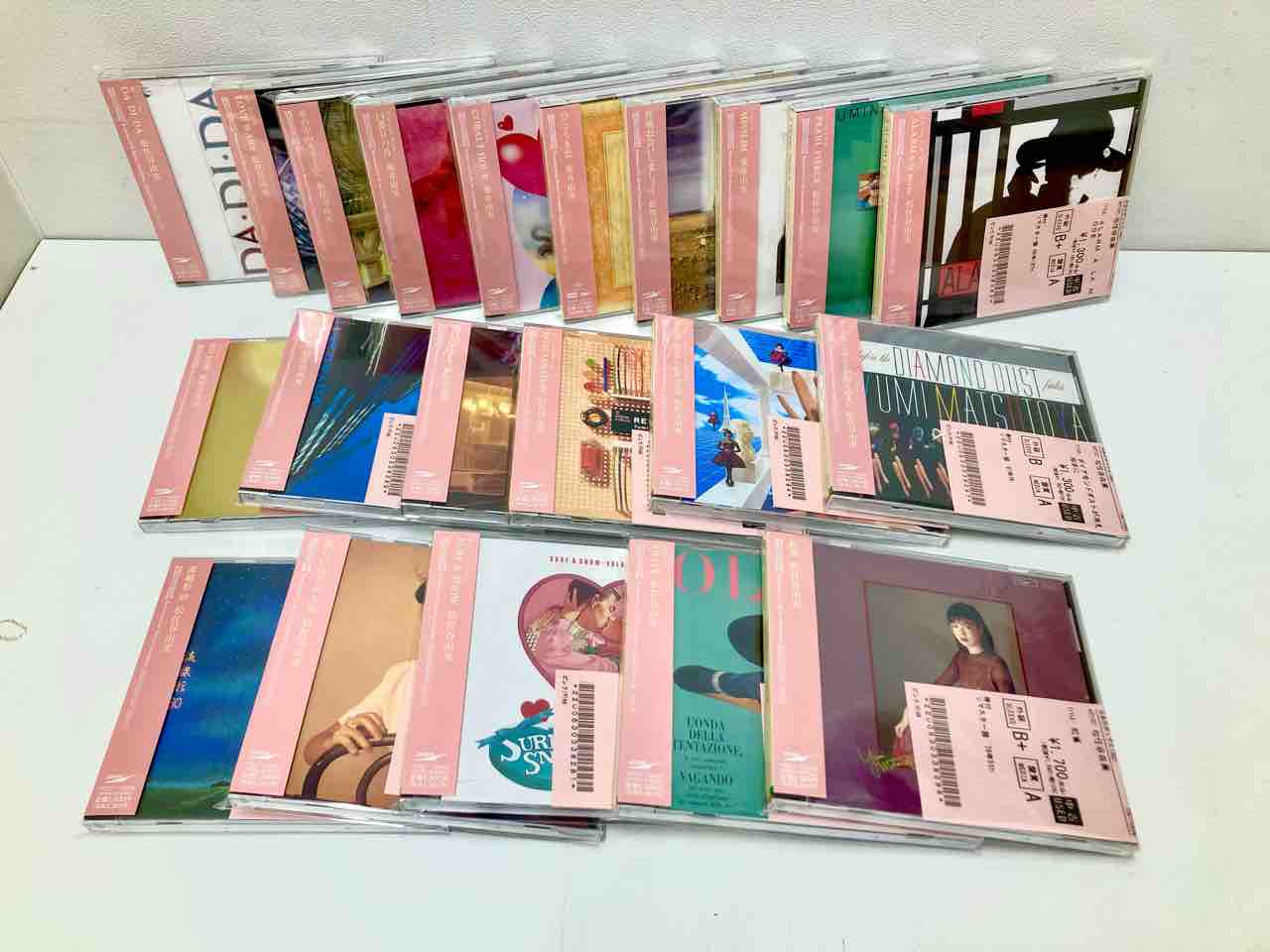 美品！貴重！店頭演奏★松任谷由実 ★再発17タイトルオムニバスCD 美品！貴重！店頭演奏☆松任谷由実 ☆再発17タイトルオムニバス