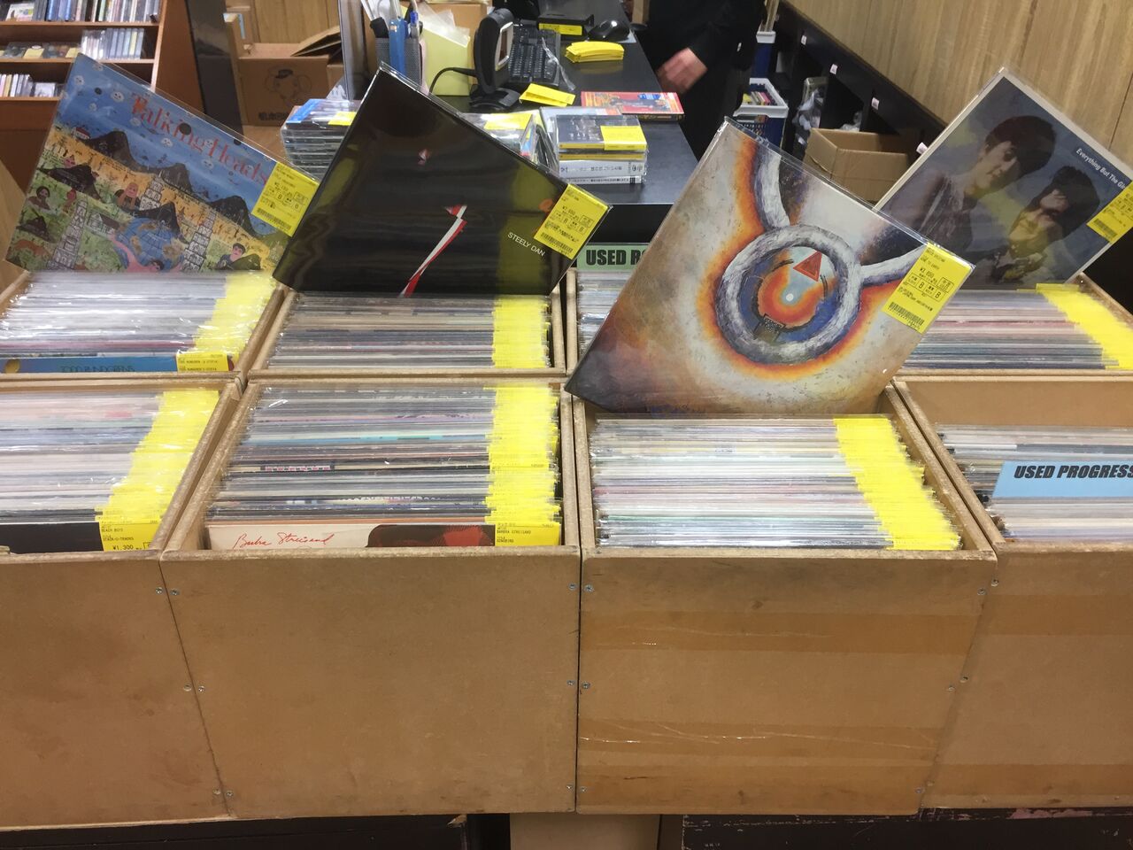 12月22日 (木)70's～80'sロック中古レコード約500枚！入荷しま