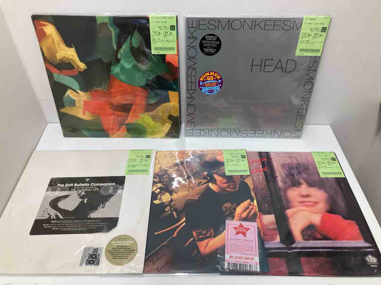 MASSIVE ATTACKなど90's中心にロック中古レコードがまとめて入荷いたし
