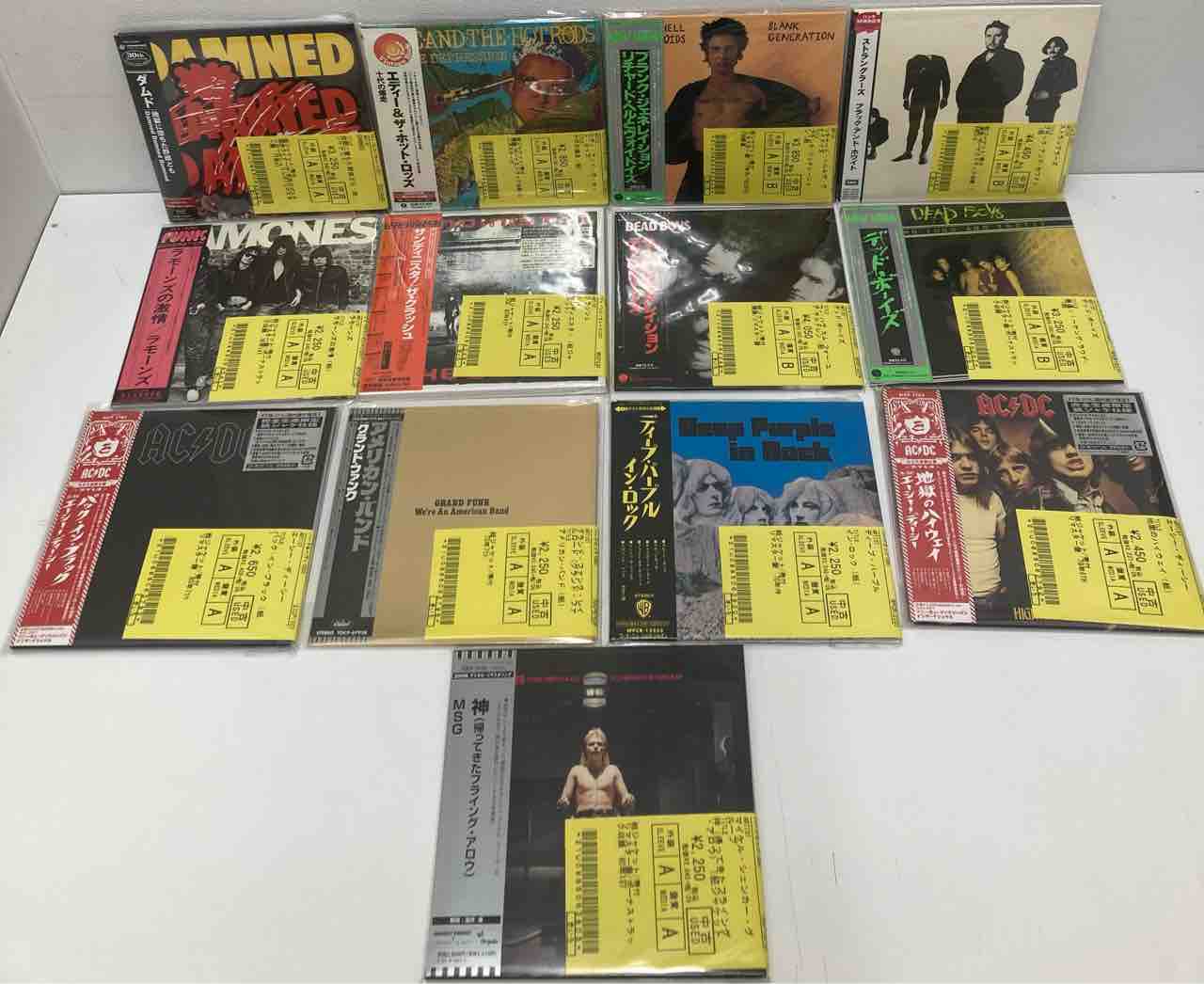 トーキング・ヘッズ』『U2』『キング・クリムゾン』『プリンス』中古紙 